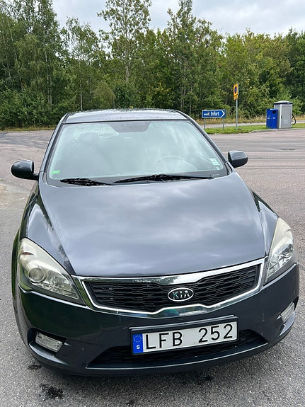 Kia Ceed 8 of 12