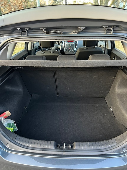 Kia Ceed 3 of 12