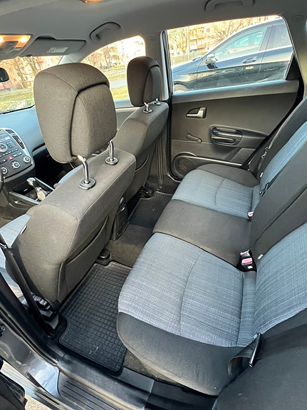 Kia Ceed 4 of 12