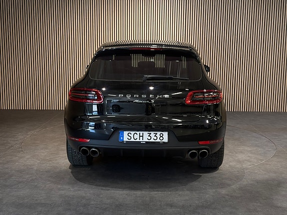 Porsche Macan S 5 of 5