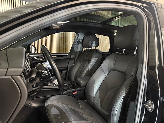 Porsche Macan S 19 of 30