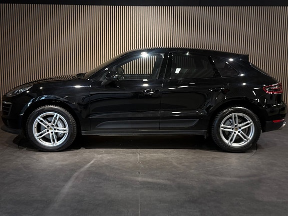 Porsche Macan S 7 of 30