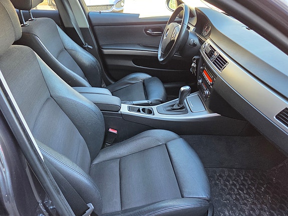 BMW 325d 4 of 5