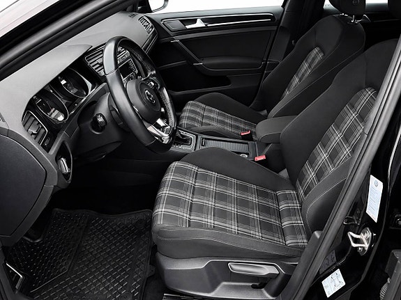 Volkswagen Golf I 10 of 12
