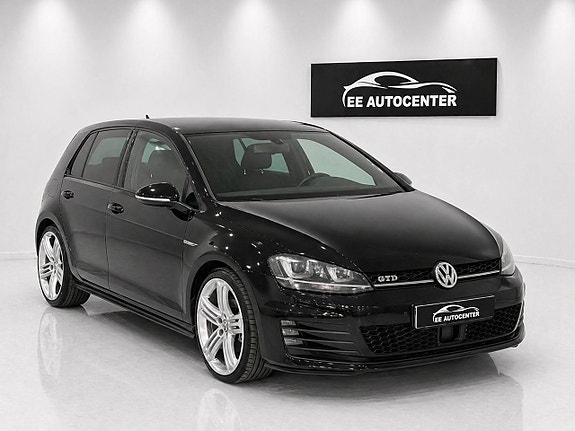 Volkswagen Golf VII 7 of 11