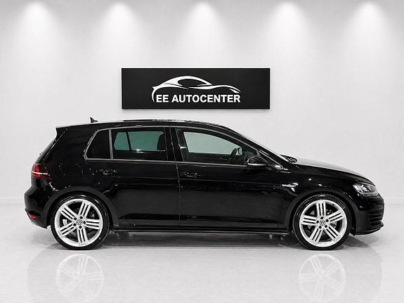 Volkswagen Golf VII 6 of 11