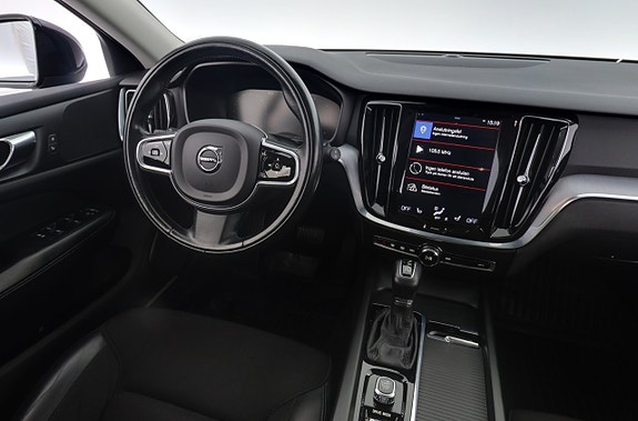 Volvo V60 Cross Country 14 of 22