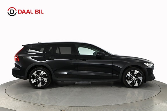 Volvo V60 Cross Country 5 of 5