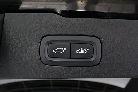 Volvo V60 Cross Country 22 of 22