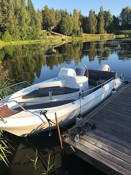 Välskött Oceanmaster 470 WA med Evinrude E-Tec 50 hk 2 of 5
