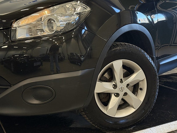 Nissan Qashqai 2 of 5