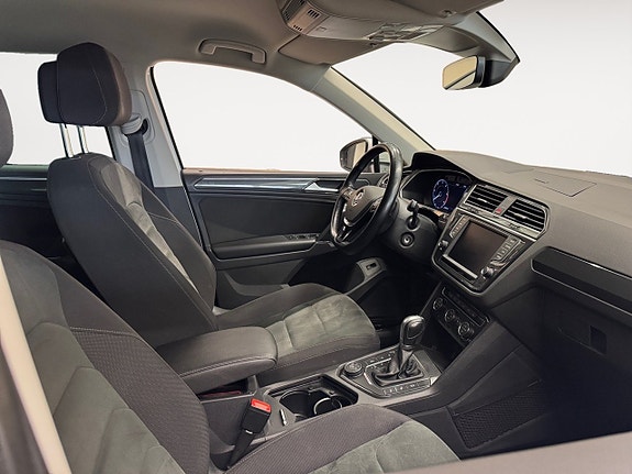 Volkswagen Tiguan 19 of 23