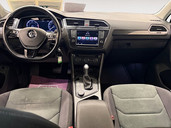 Volkswagen Tiguan 10 of 23