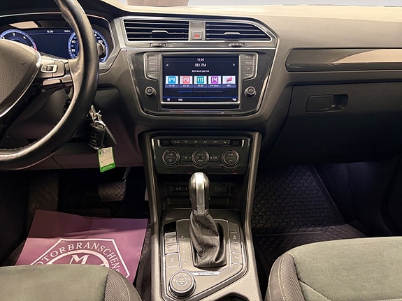 Volkswagen Tiguan 11 of 23
