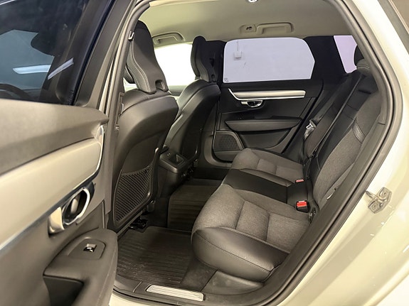 Volvo V90 8 of 27