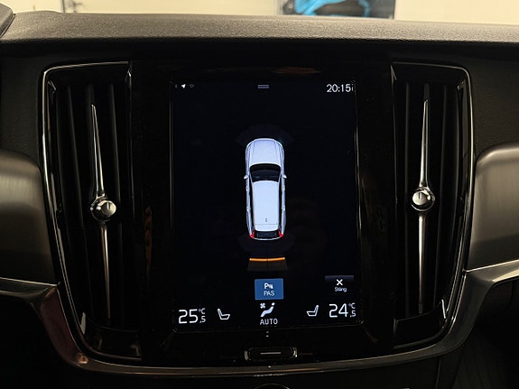Volvo V90 24 of 27