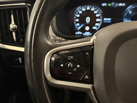 Volvo V90 18 of 27