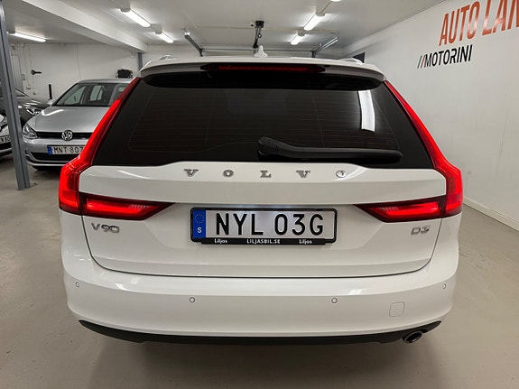 Volvo V90 10 of 27