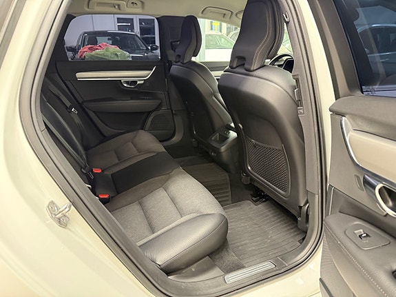 Volvo V90 12 of 27
