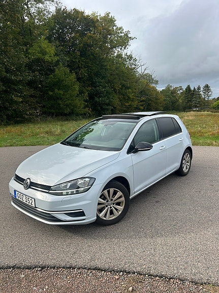 Volkswagen Golf VII 10 of 24