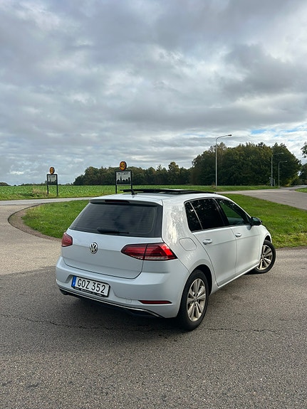 Volkswagen Golf VII 5 of 24