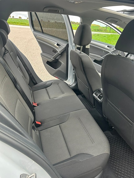 Volkswagen Golf VII 16 of 24