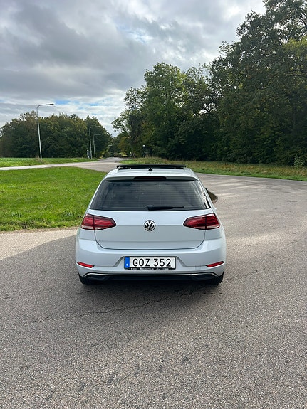 Volkswagen Golf VII 6 of 24