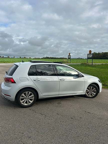Volkswagen Golf VII 4 of 24