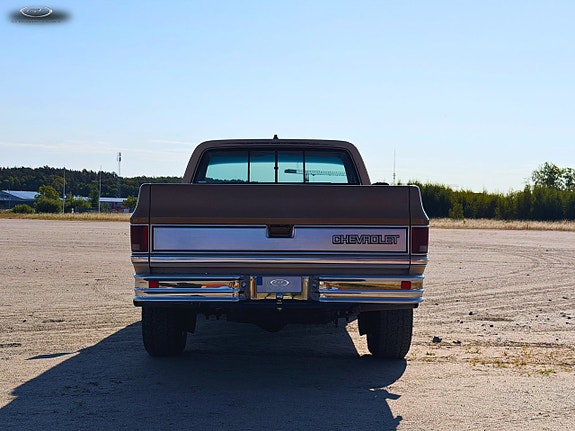 Chevrolet Silverado C30 Square Body 4 of 25