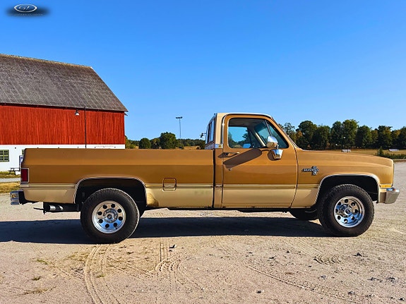 Chevrolet Silverado C30 Square Body 6 of 25