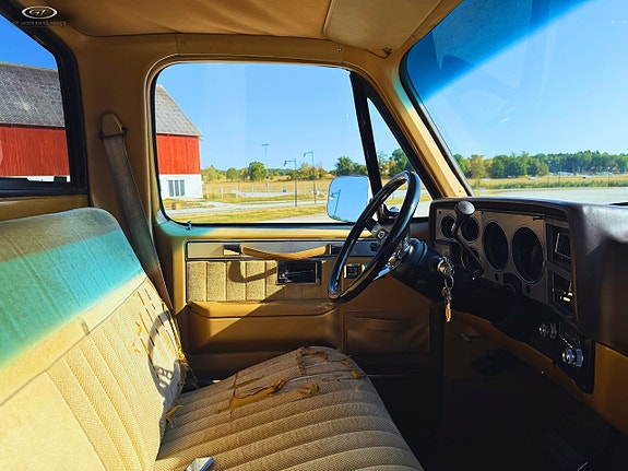 Chevrolet Silverado C30 Square Body 14 of 25