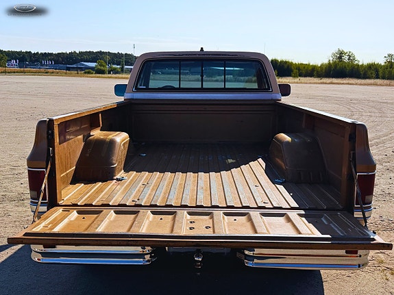 Chevrolet Silverado C30 Square Body 9 of 25