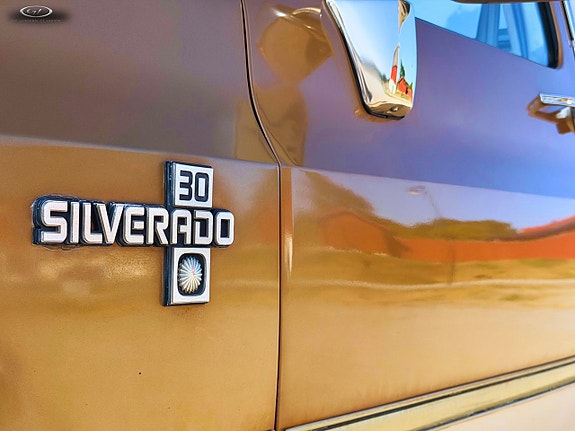 Chevrolet Silverado C30 Square Body 19 of 25