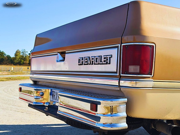 Chevrolet Silverado C30 Square Body 17 of 25