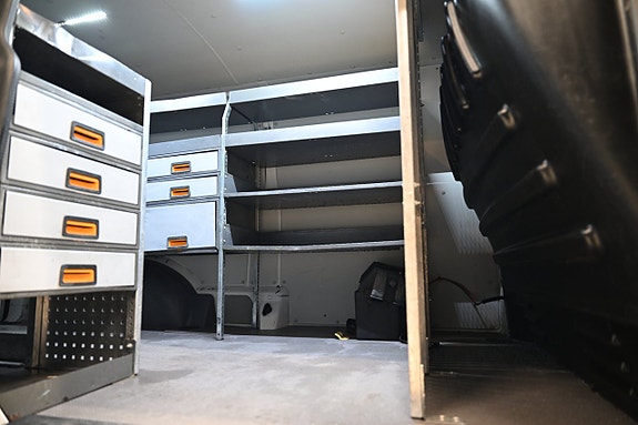 Volkswagen Transporter 8 of 25