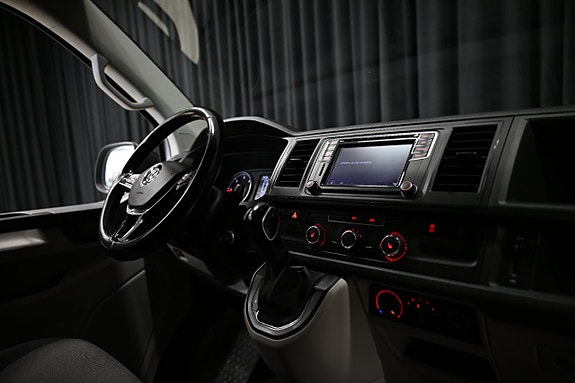 Volkswagen Transporter 24 of 25
