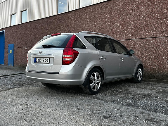 Kia Ceed 3 of 5
