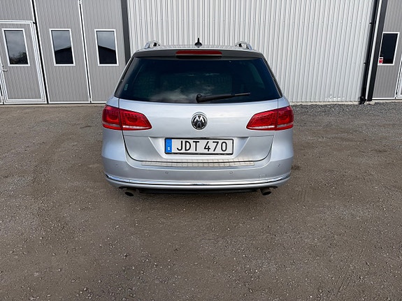 Volkswagen Passat 9 of 19
