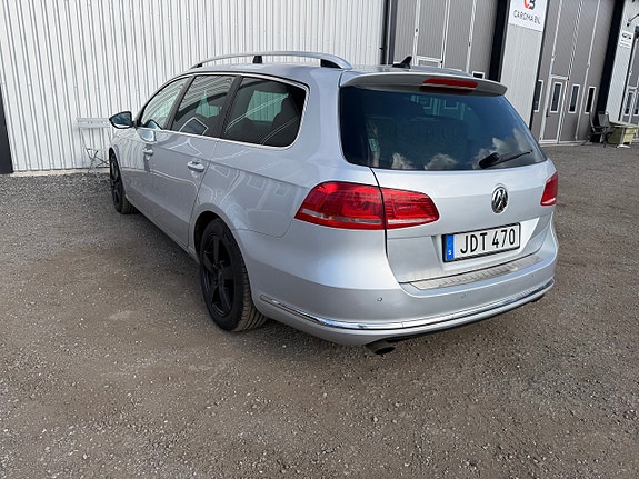 Volkswagen Passat 8 of 19