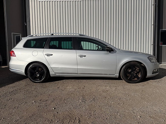 Volkswagen Passat 8 of 22