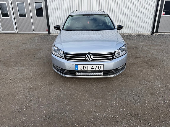 Volkswagen Passat 14 of 19
