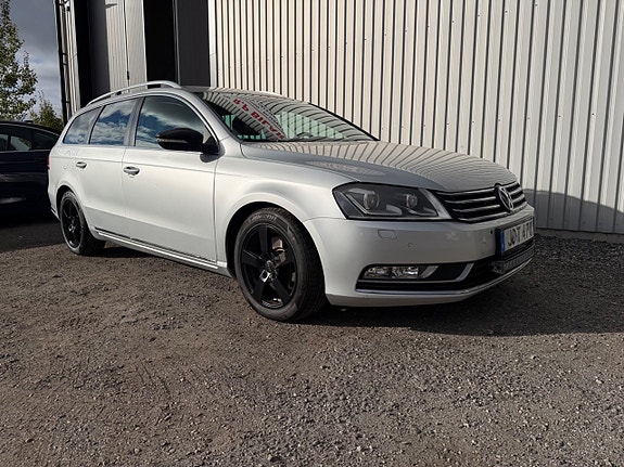 Volkswagen Passat 5 of 22