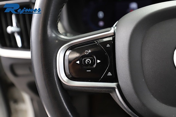 Volvo V90 Cross Country 12 of 27