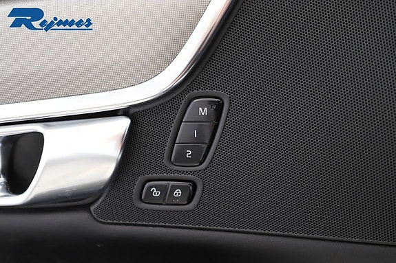 Volvo V90 Cross Country 13 of 27