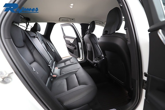 Volvo V90 Cross Country 9 of 27