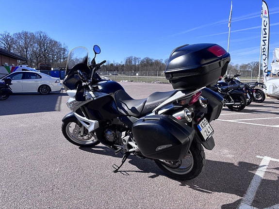 Honda XL1000VA 3 of 4