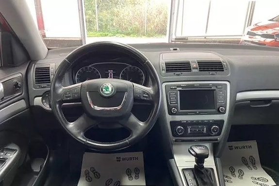 Skoda Octavia 3 of 6
