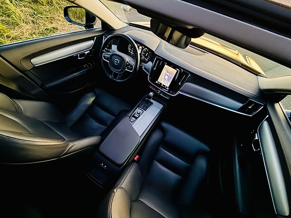 Volvo V90 12 of 18