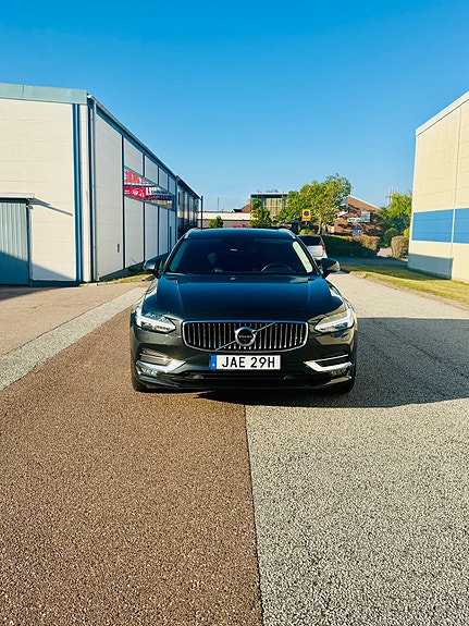 Volvo V90 2 of 18