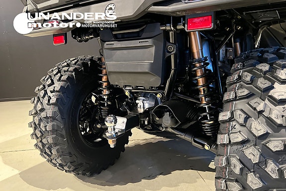 Can-Am Outlander Max 6X6 Backcountry 1000R 30" DÄCK & SHOWA dämpare 6 of 10